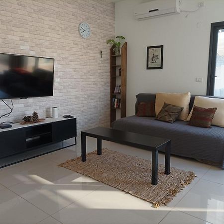 Appartement נוגה בגולן à Qaşrīn Extérieur photo